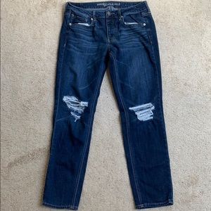 American Eagle “Tomgirl” Mom Jeans